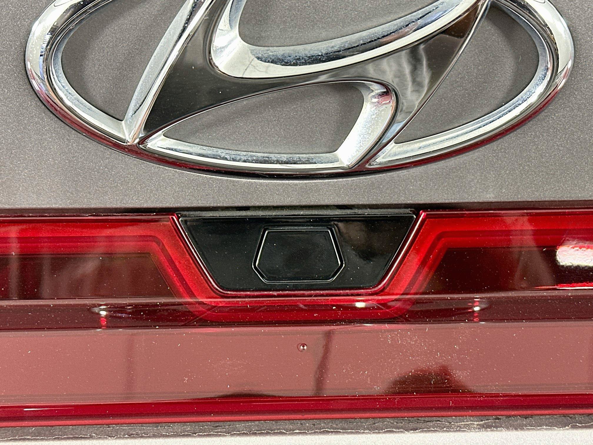 Used 2023 Hyundai Elantra SEL w/ Cargo Package FWD image 29
