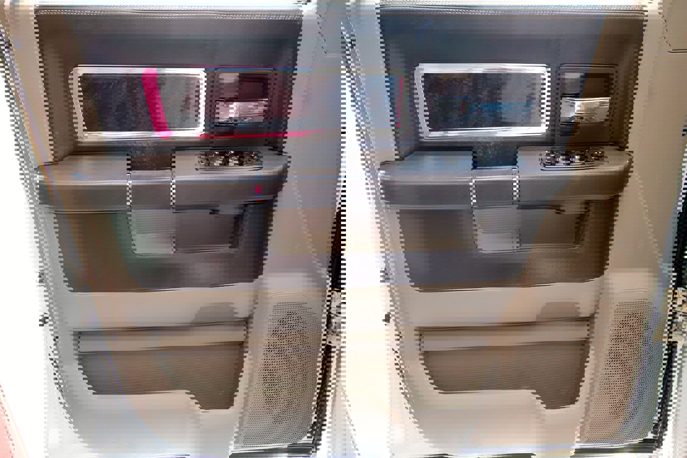 Used 2012 RAM 2500 Longhorn w/ Cold Weather Group image 19