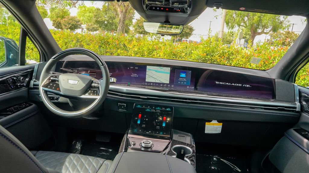 New 2026 Cadillac Escalade IQL Luxury image 15