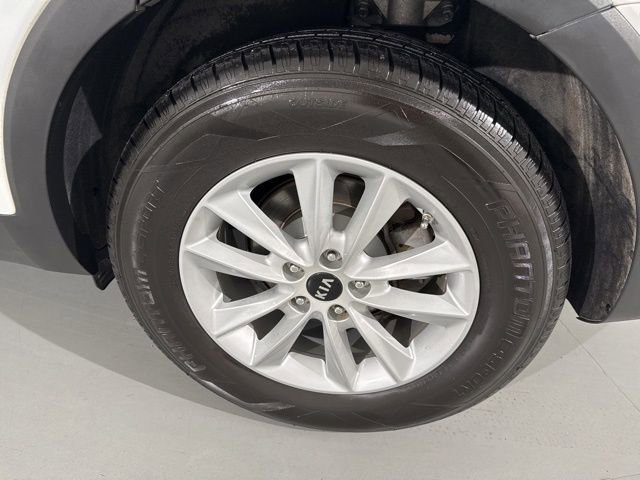 Used 2019 Kia Sorento LX w/ Option Group 020 image 9