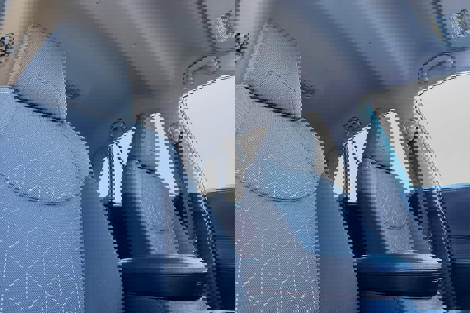 Used 2022 Toyota RAV4 XLE image 18