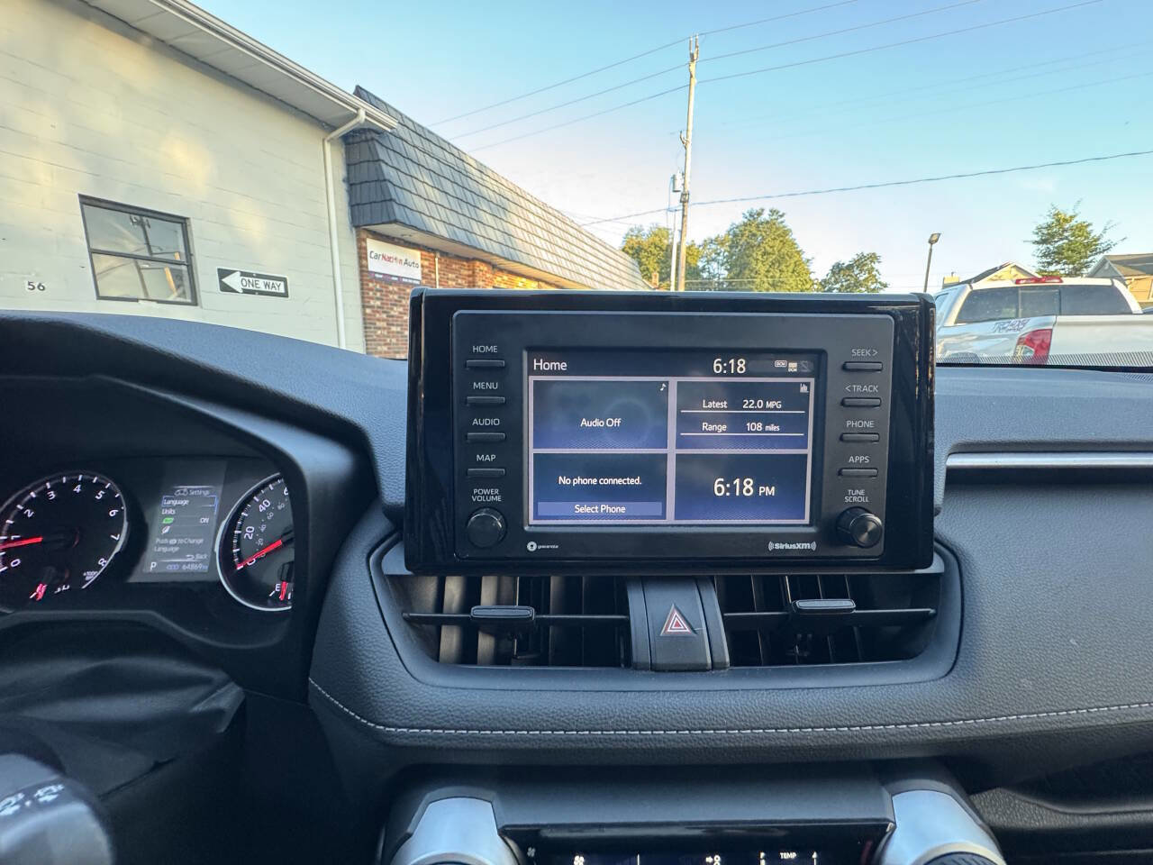 Used 2020 Toyota RAV4 LE image 18