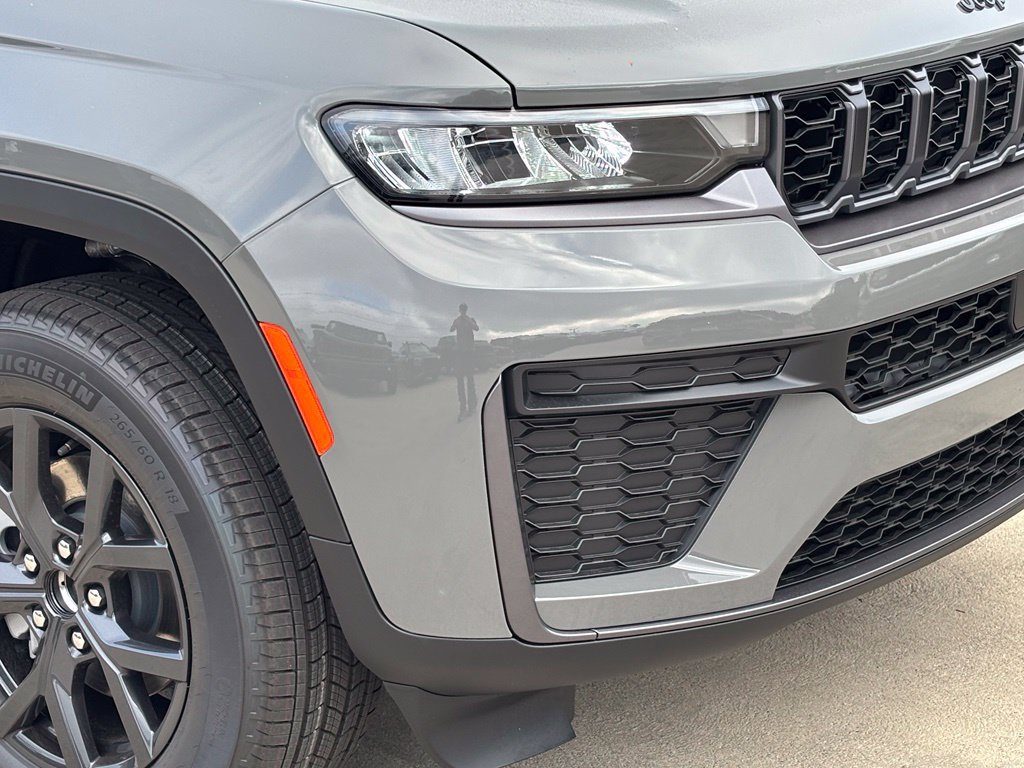 New 2027 Jeep Grand Cherokee 4WD image 5
