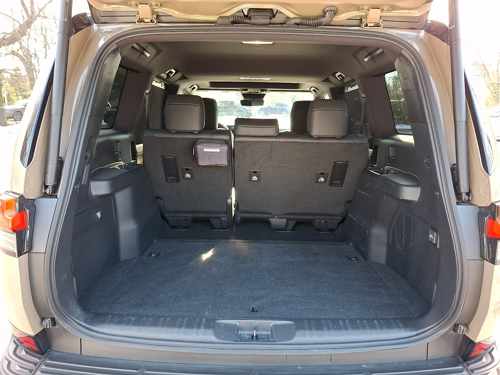 Used 2024 Lexus GX 550 image 31