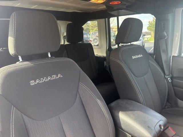 Used 2016 Jeep Wrangler Unlimited Sahara w/ Connectivity Group image 12