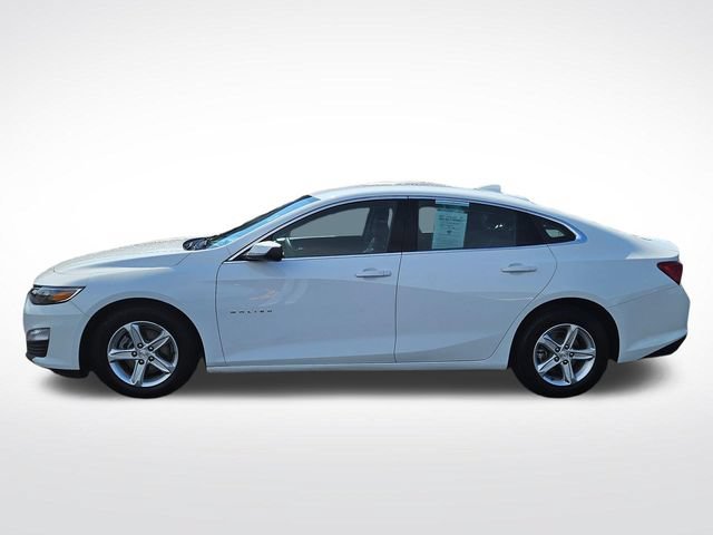 Used 2024 Chevrolet Malibu LT FWD image 2