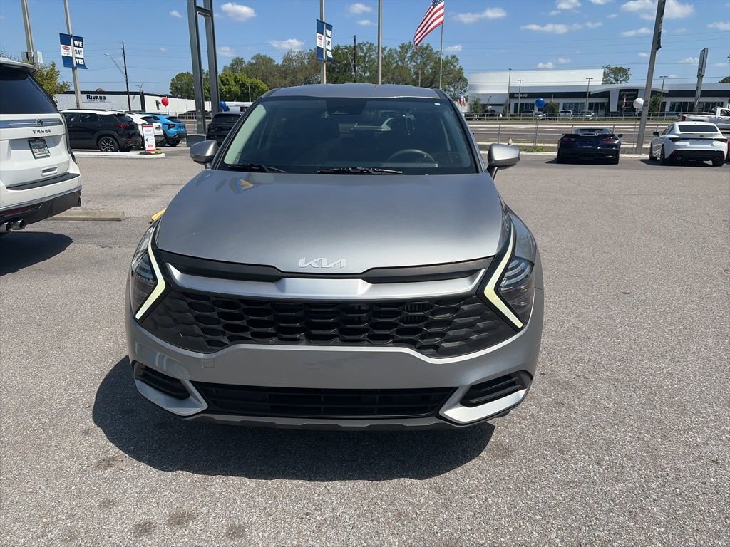 Used 2024 Kia Sportage LX image 3