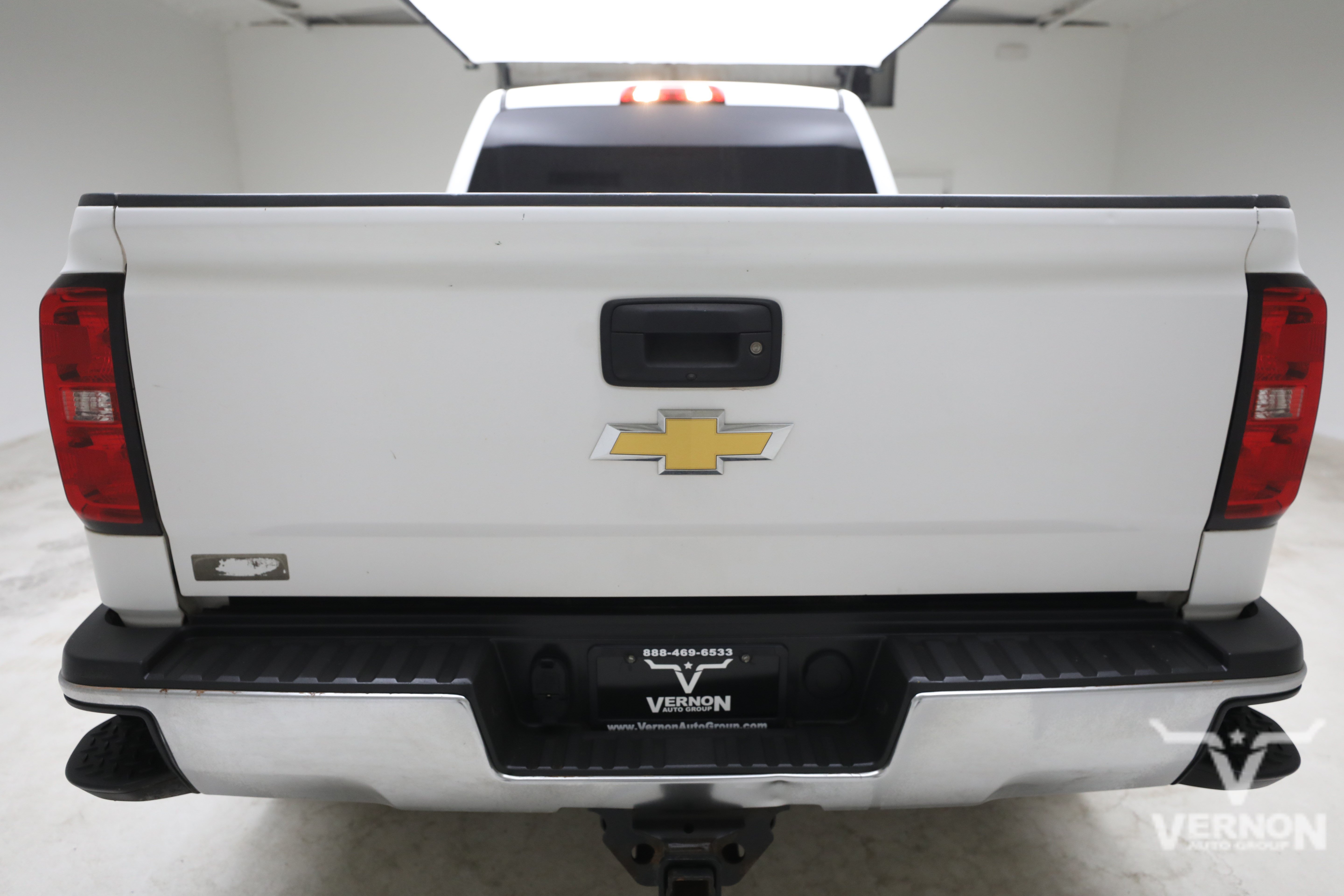 Used 2018 Chevrolet Silverado 2500 LT w/ LT Fleet Convenience Package AWD/4WD image 3