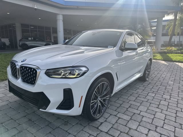 Used 2022 BMW X4 xDrive30i w/ M Sport Package AWD/4WD image 21