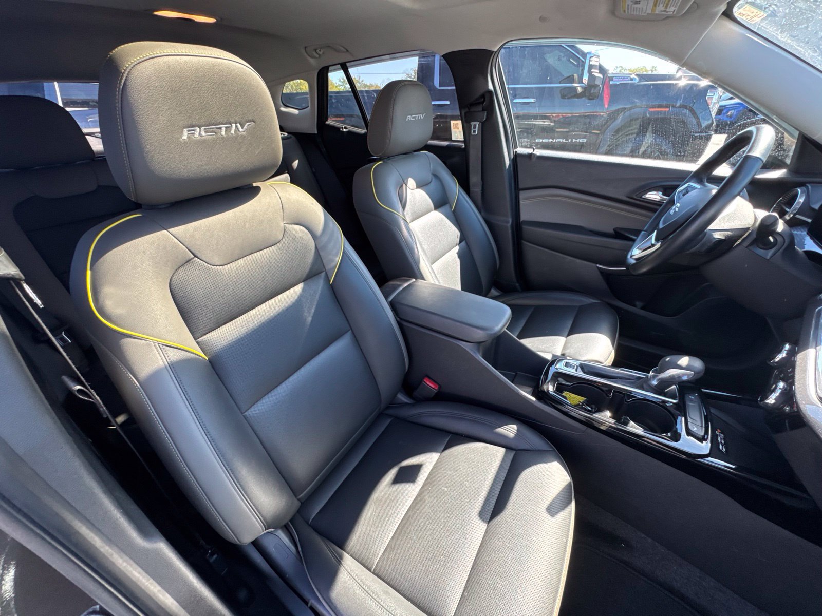 Used 2024 Chevrolet Trax ACTIV w/ Sunroof Package FWD image 33