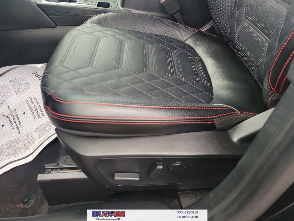 Used 2023 Ford Escape ST-Line Elite w/ Premium Technology Package AWD/4WD image 16