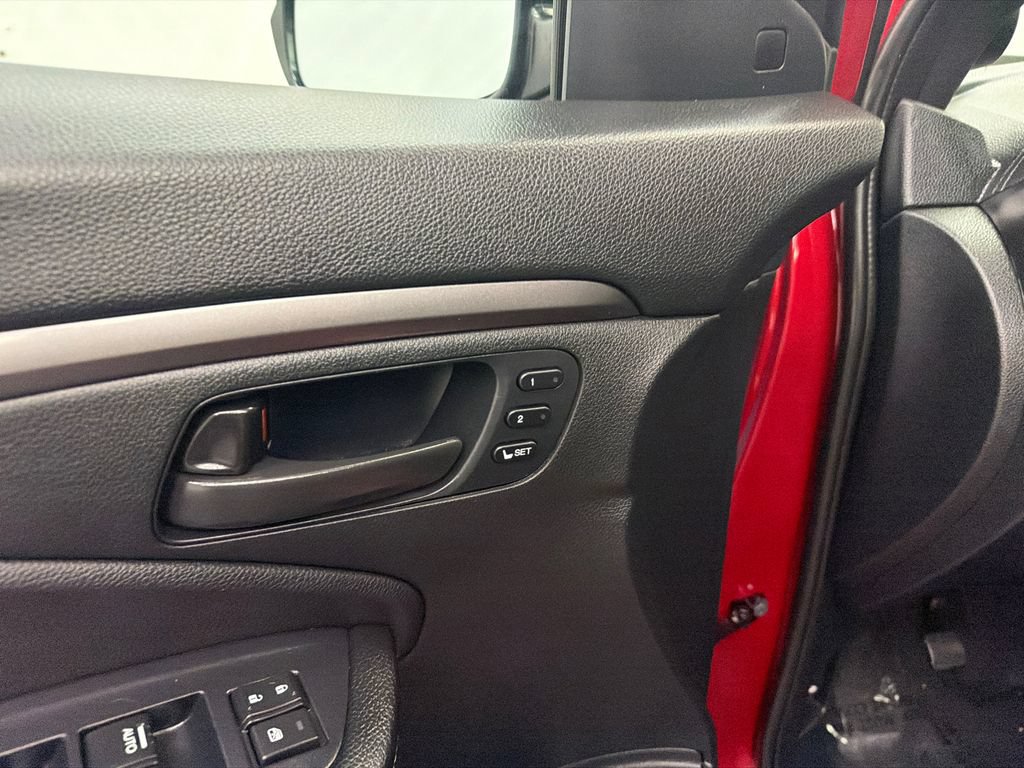 Certified 2025 Honda Passport EX-L image 12