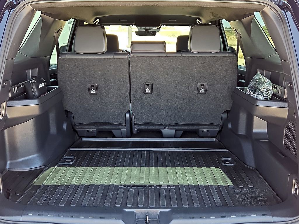 Used 2025 Toyota 4Runner TRD Off-Road Premium AWD/4WD image 11