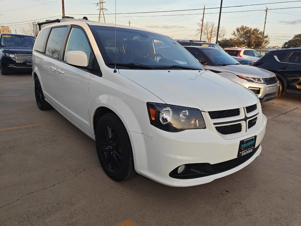 Used 2019 Dodge Grand Caravan GT image 3