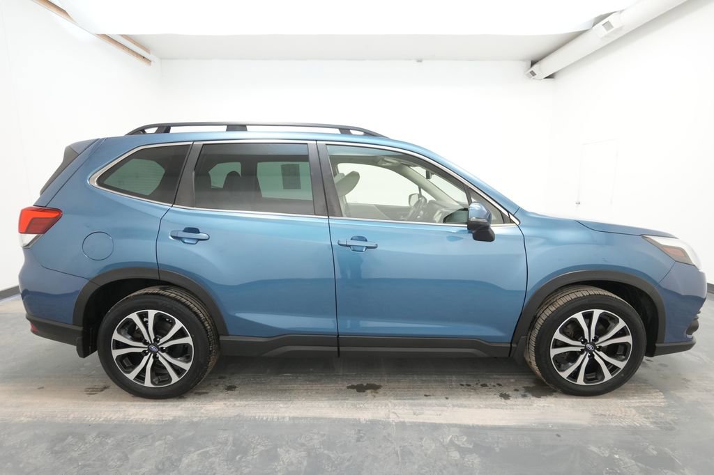 Used 2023 Subaru Forester Limited w/ Popular Package #3 image 10