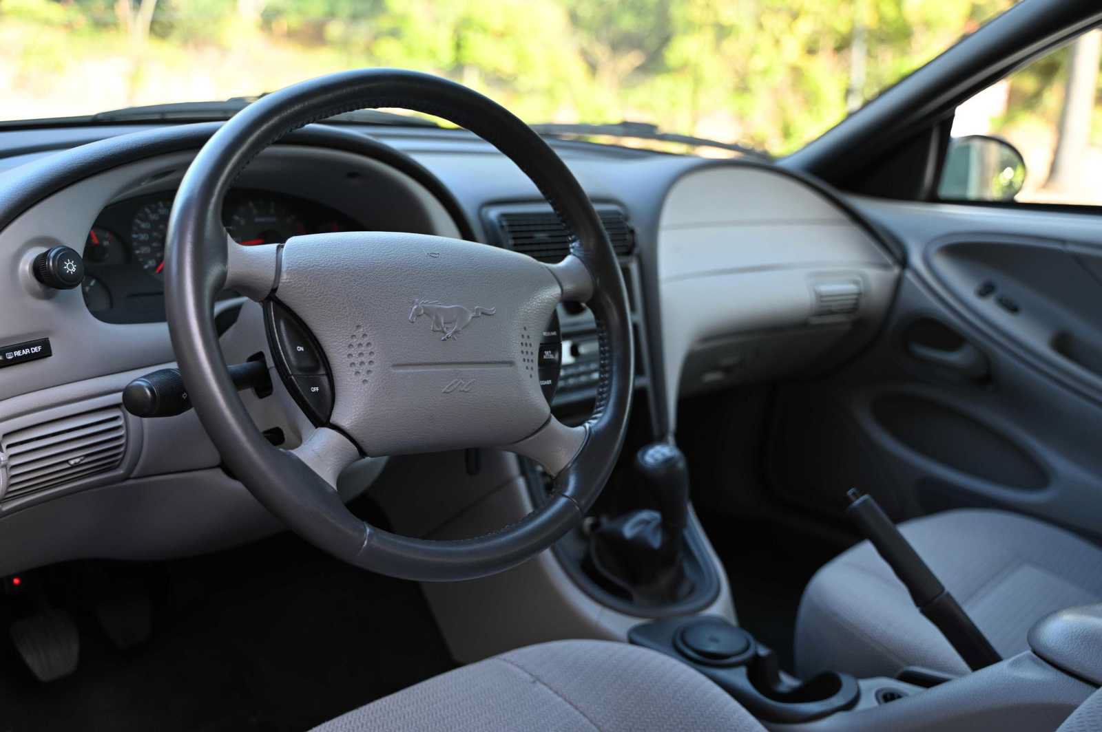 Used 2000 Ford Mustang Coupe RWD image 15