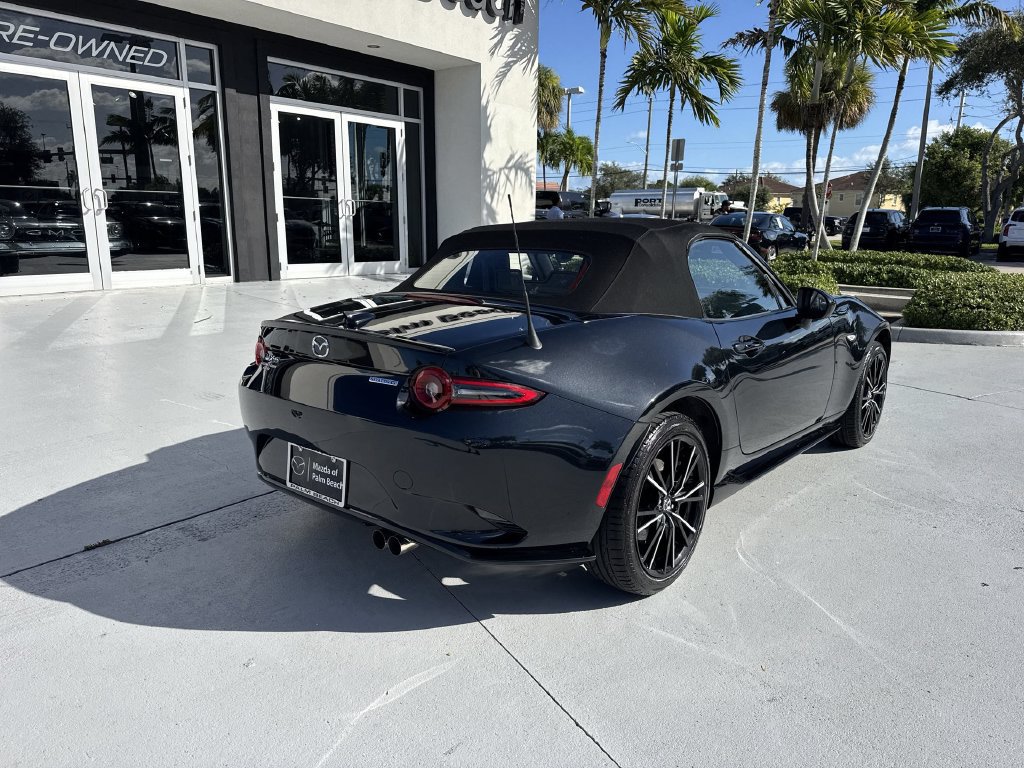Used 2025 MAZDA MX-5 Miata Grand Touring w/ Appearance Package RWD image 3