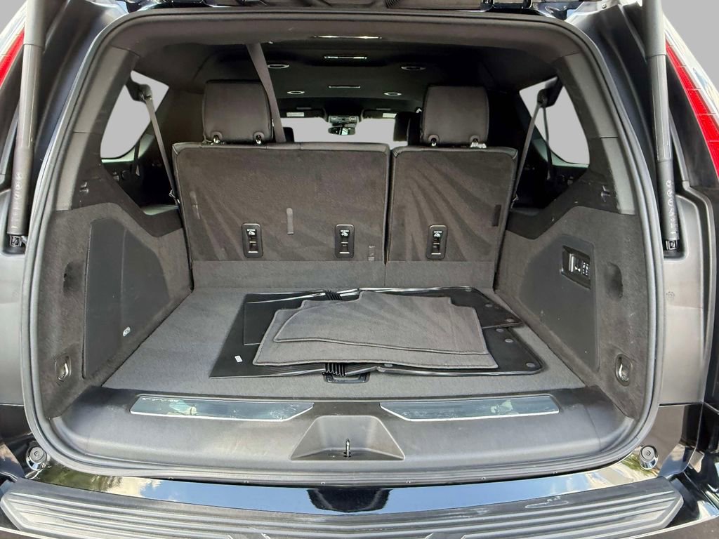 Used 2024 Cadillac Escalade ESV Luxury AWD/4WD image 18