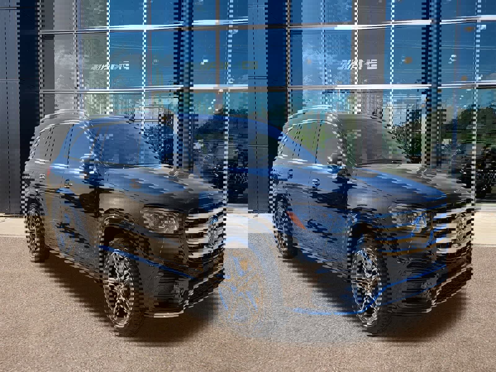 Used 2024 Mercedes-Benz GLS 450 4MATIC image 7