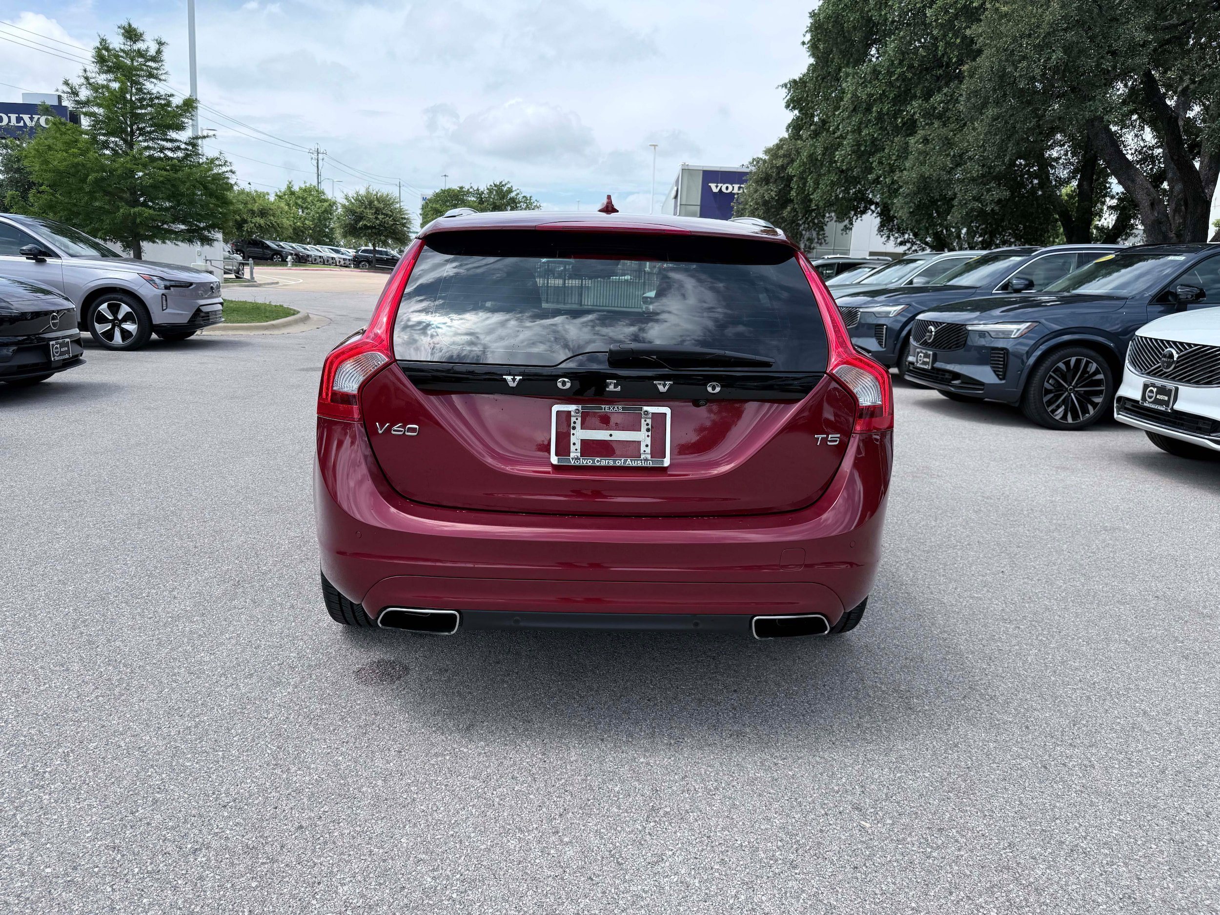 Used 2017 Volvo V60 T5 Platinum FWD image 5