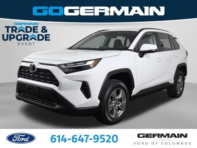 Used 2024 Toyota RAV4 XLE AWD/4WD image 1