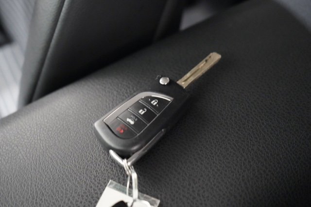 Used 2023 Toyota Camry SE image 34