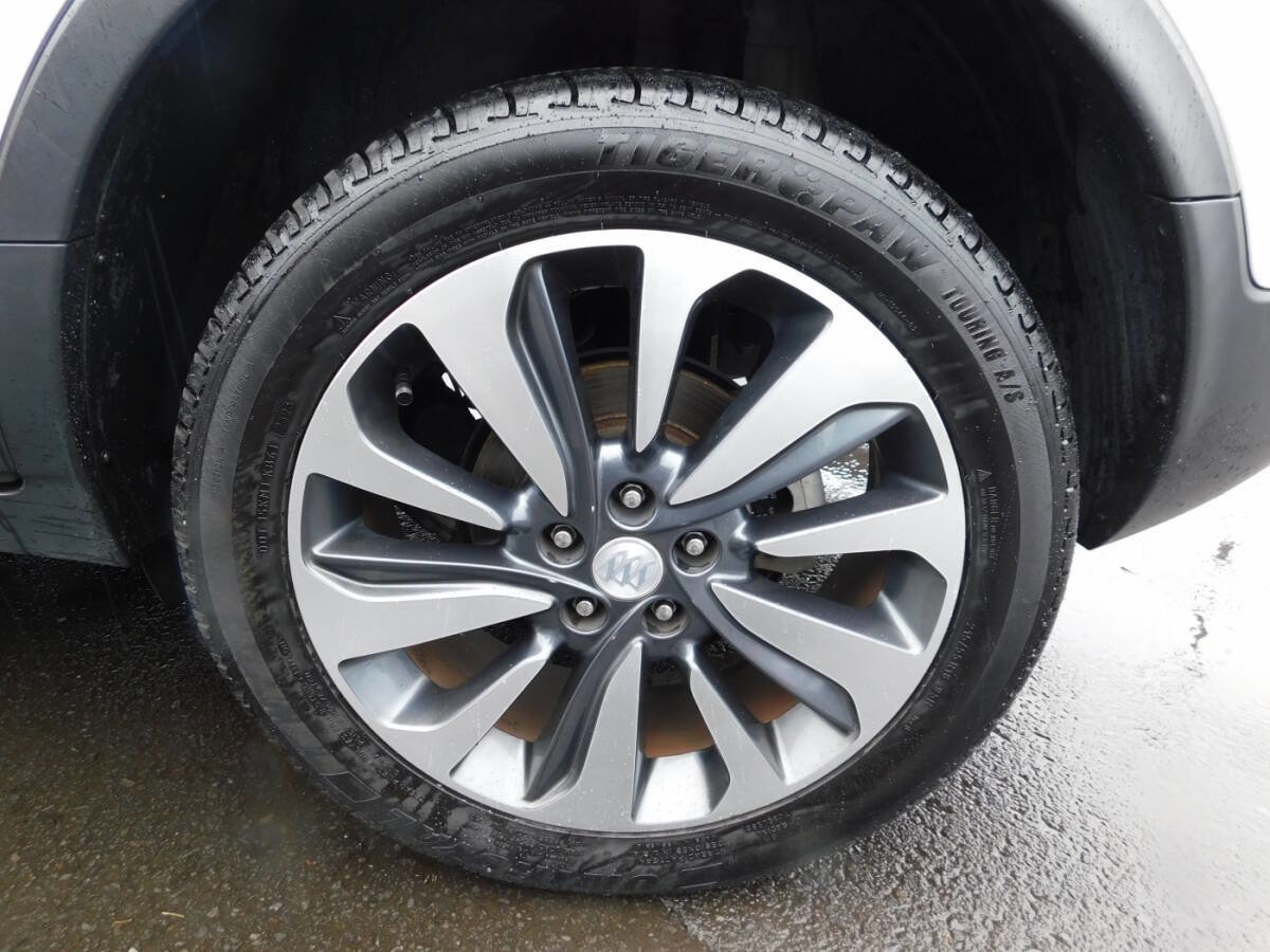 Used 2021 Buick Encore Preferred AWD/4WD image 23