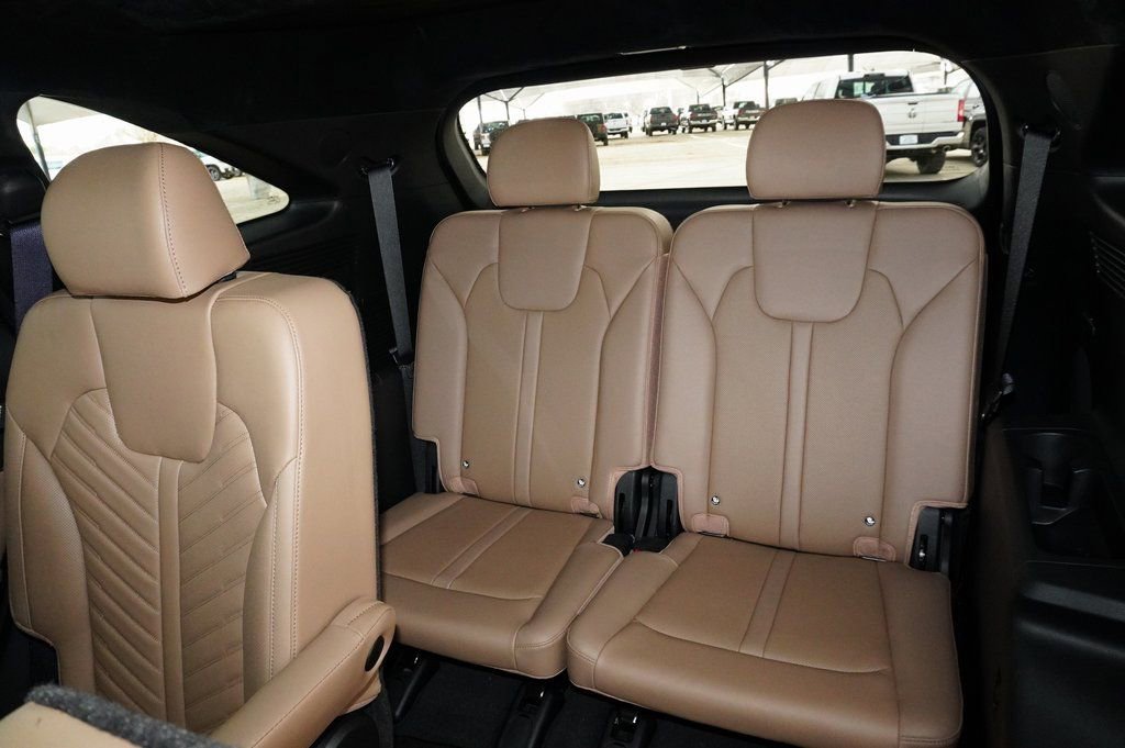 Used 2024 Kia Sorento SX Prestige w/ Olive Brown Leather Package image 28