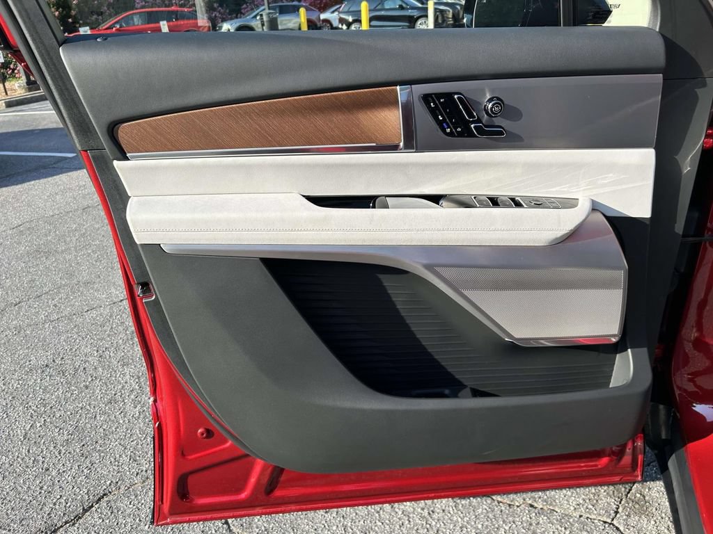 New 2026 Cadillac Vistiq Luxury AWD/4WD image 16