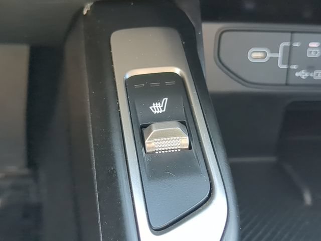 Used 2025 Kia Sorento S AWD/4WD image 26