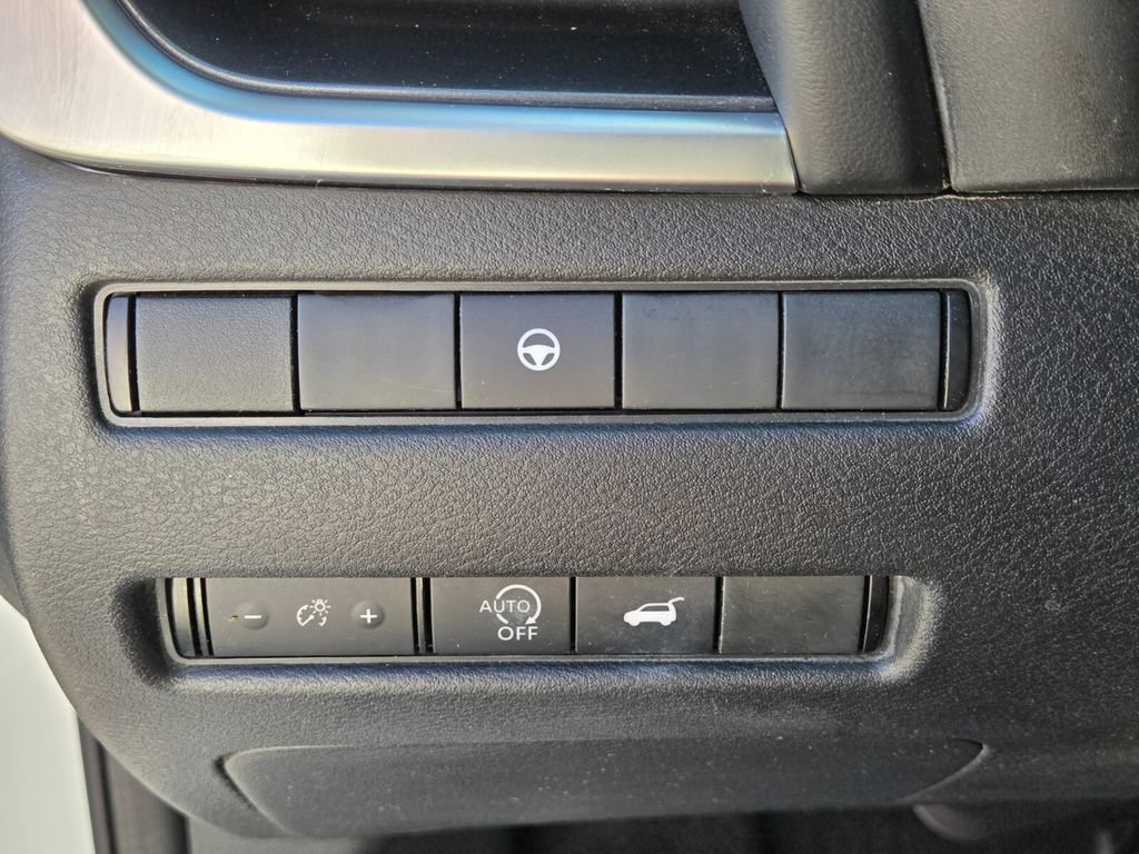Certified 2023 Nissan Rogue SV w/ SV Premium B Package FWD image 32