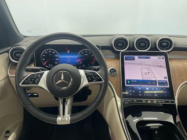 Used 2024 Mercedes-Benz GLC 300 4MATIC image 3