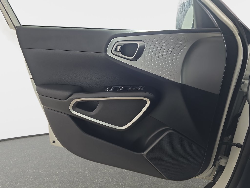 Used 2022 Kia Soul LX w/ Technology Package FWD image 28