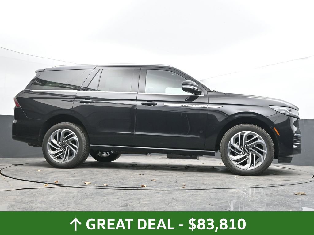 Used 2025 Lincoln Navigator Reserve AWD/4WD image 56