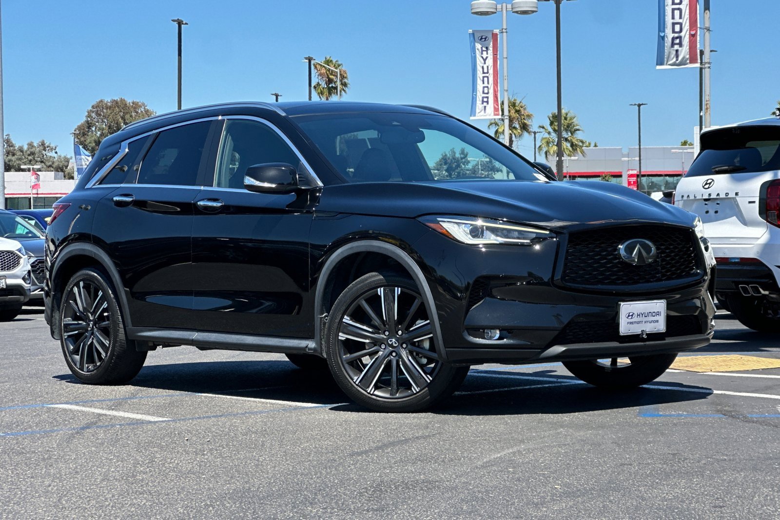 Used 2022 INFINITI QX50 Luxe w/ Appearance Package
