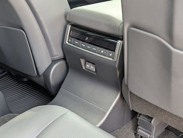 Used 2024 Lexus GX 550 w/ Accessory Package (2T) image 35