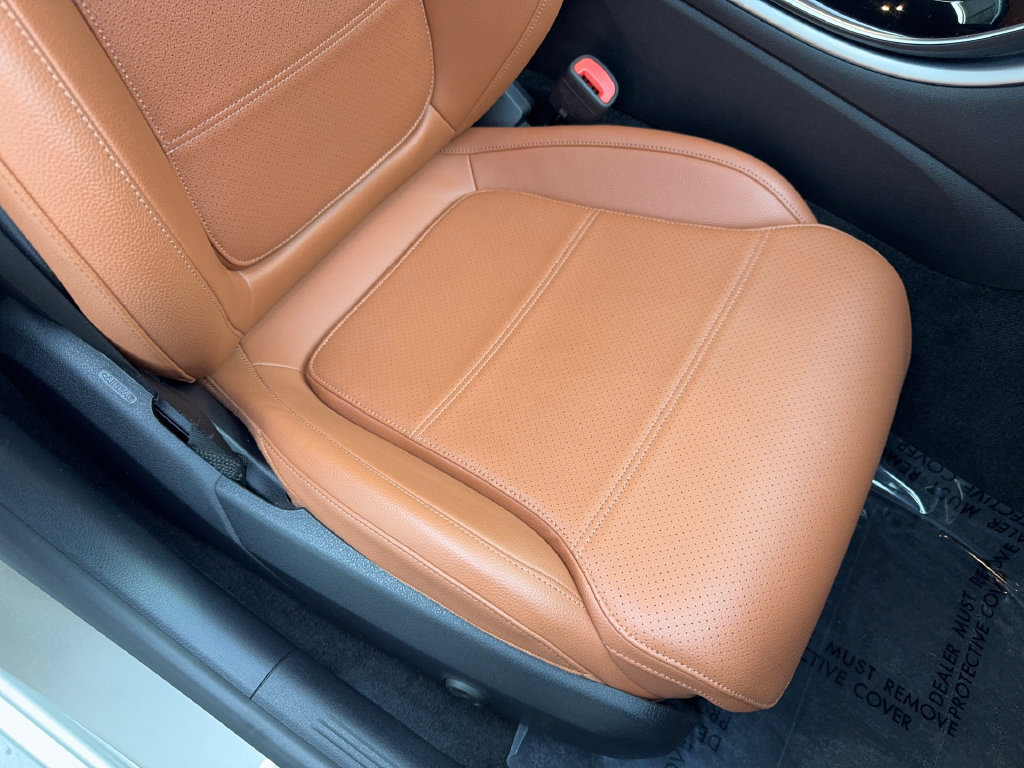 Used 2022 Mercedes-Benz C 300 Sedan image 45