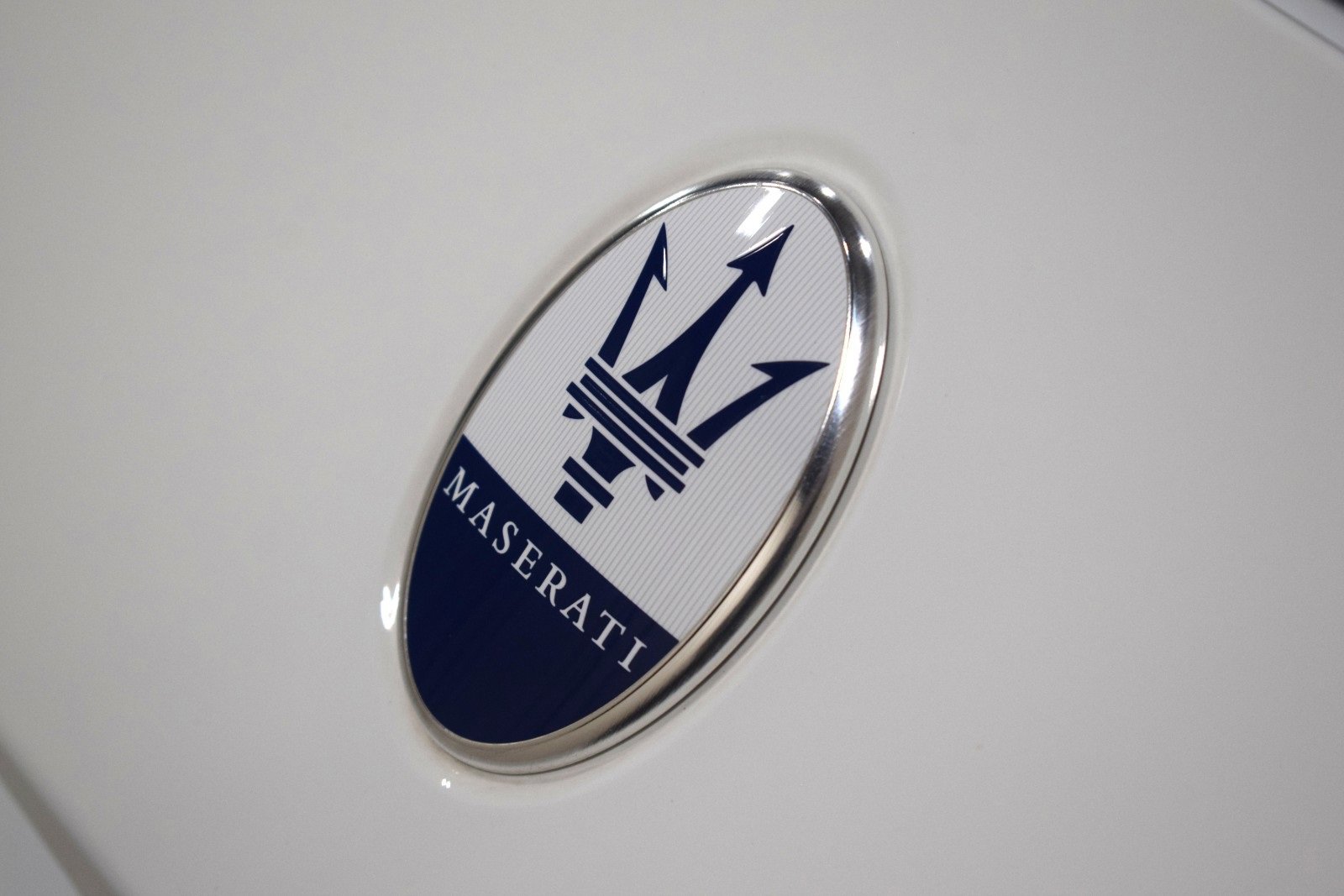 Used 2024 Maserati Grecale Trofeo image 3
