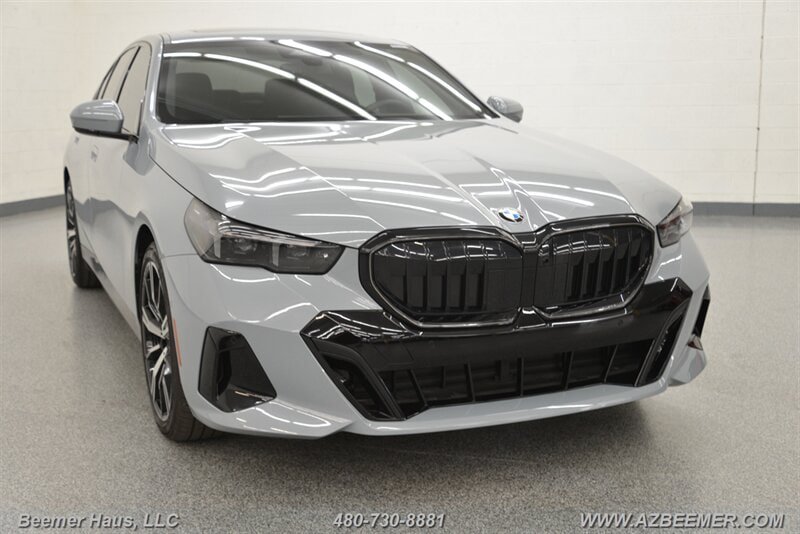 Used 2026 BMW 530i w/ M Sport Package RWD image 7