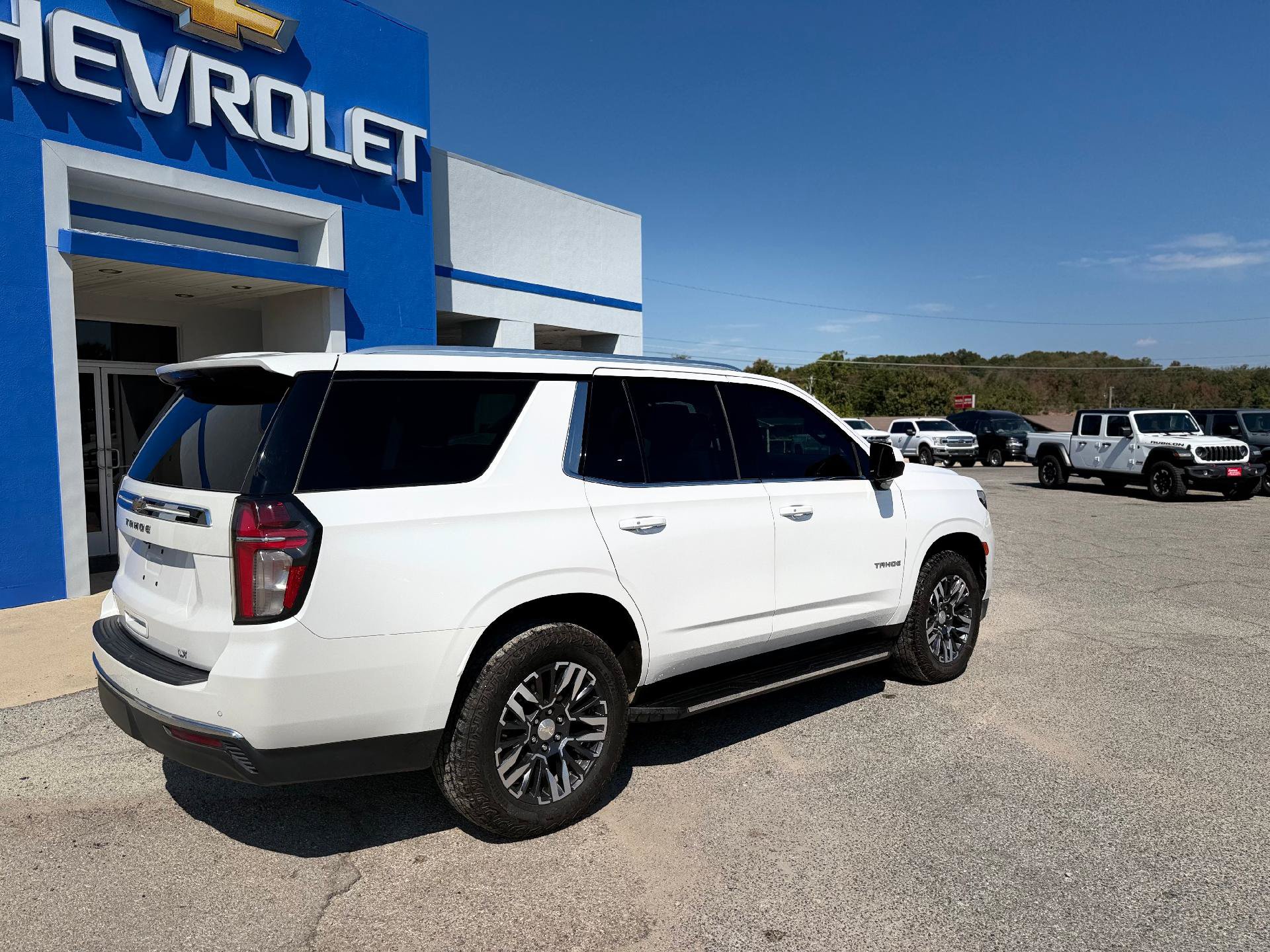 Used 2023 Chevrolet Tahoe LT AWD/4WD image 3