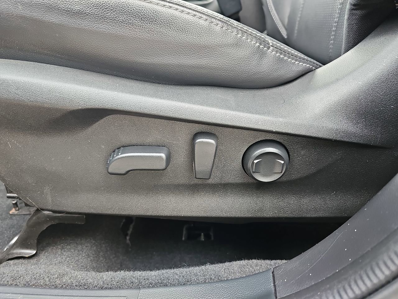 Certified 2023 Subaru Forester Limited image 37