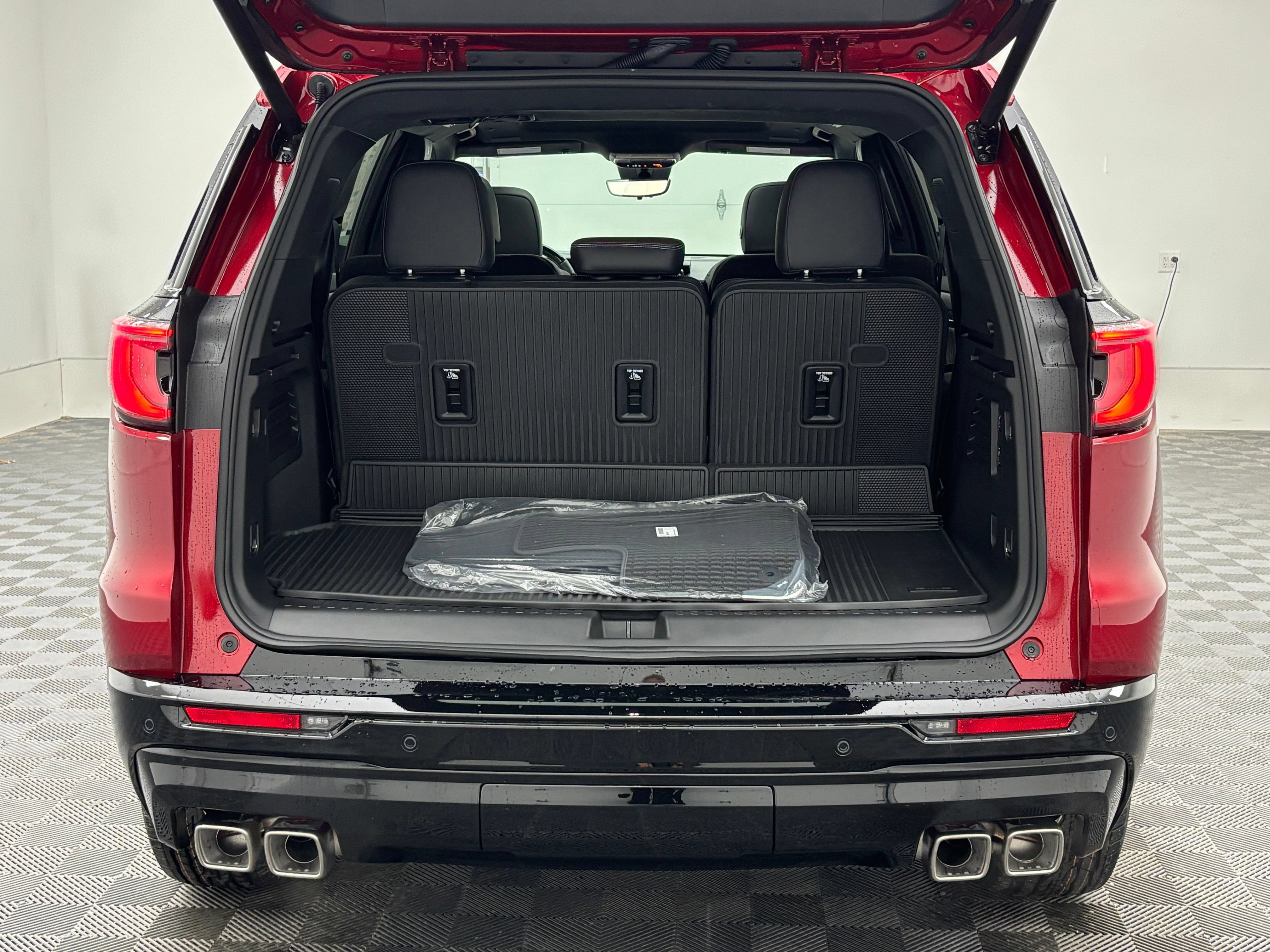 New 2027 GMC Acadia Denali Ultimate w/ LPO, Floor Liner Package AWD/4WD image 13