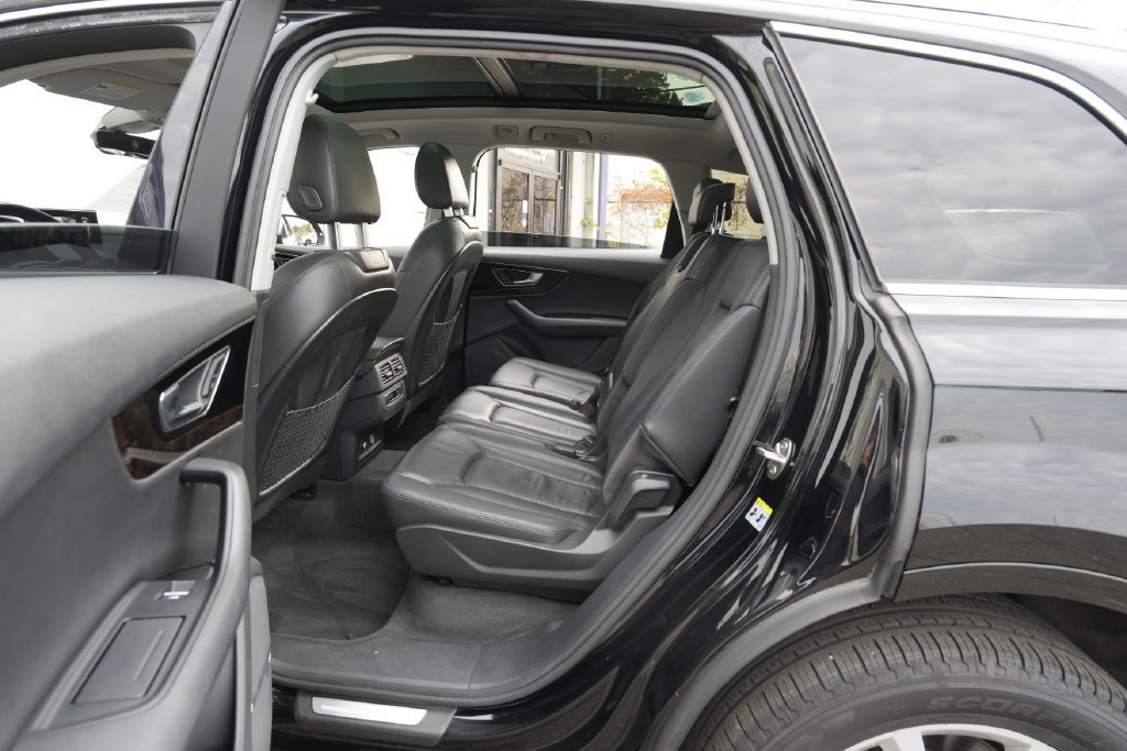 Used 2018 Audi Q7 3.0T Premium Plus AWD/4WD image 27