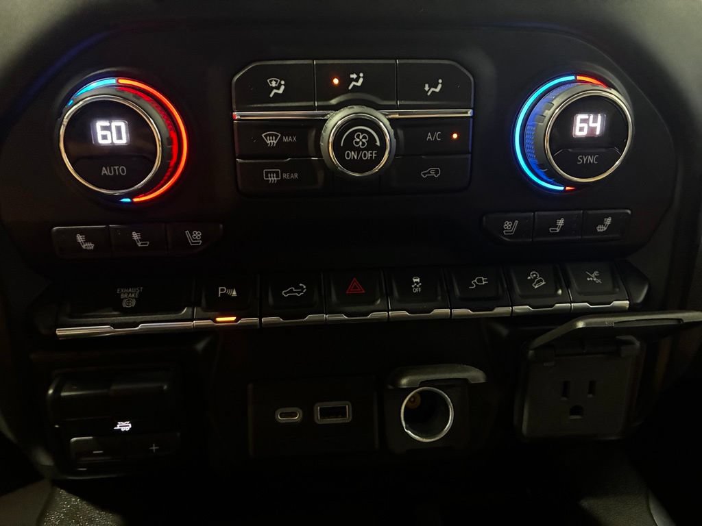 Used 2023 Chevrolet Silverado 3500 High Country AWD/4WD image 32
