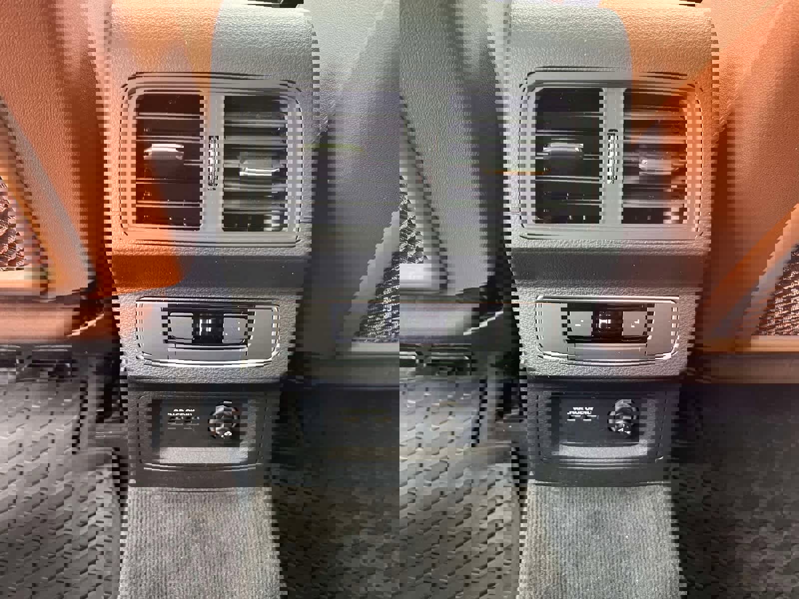 Used 2021 Audi Q5 Premium w/ Convenience Package image 17