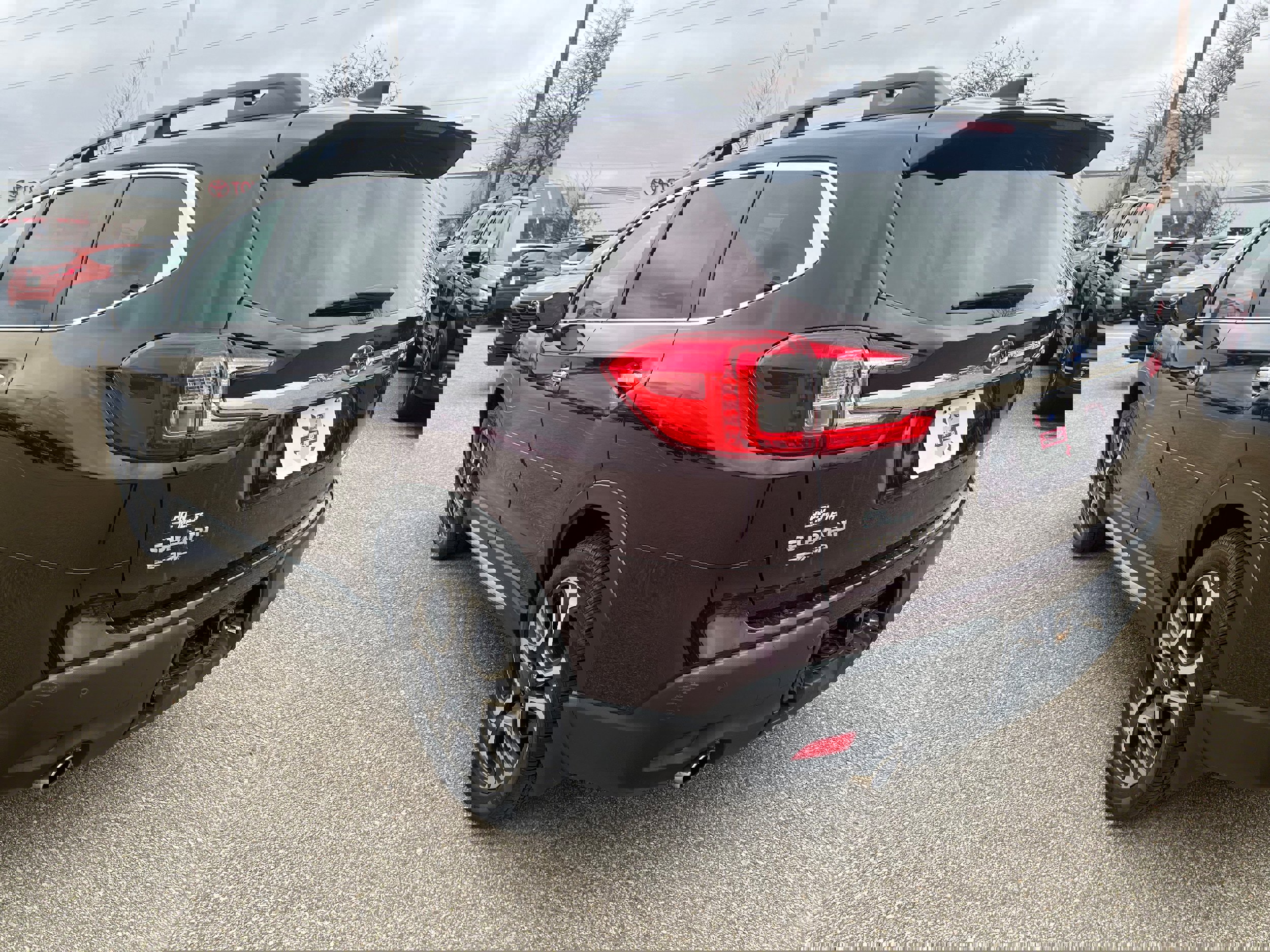 Used 2023 Subaru Ascent Touring image 5