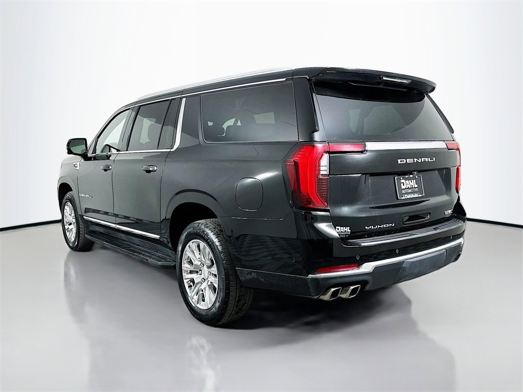 Used 2025 GMC Yukon XL Denali image 5