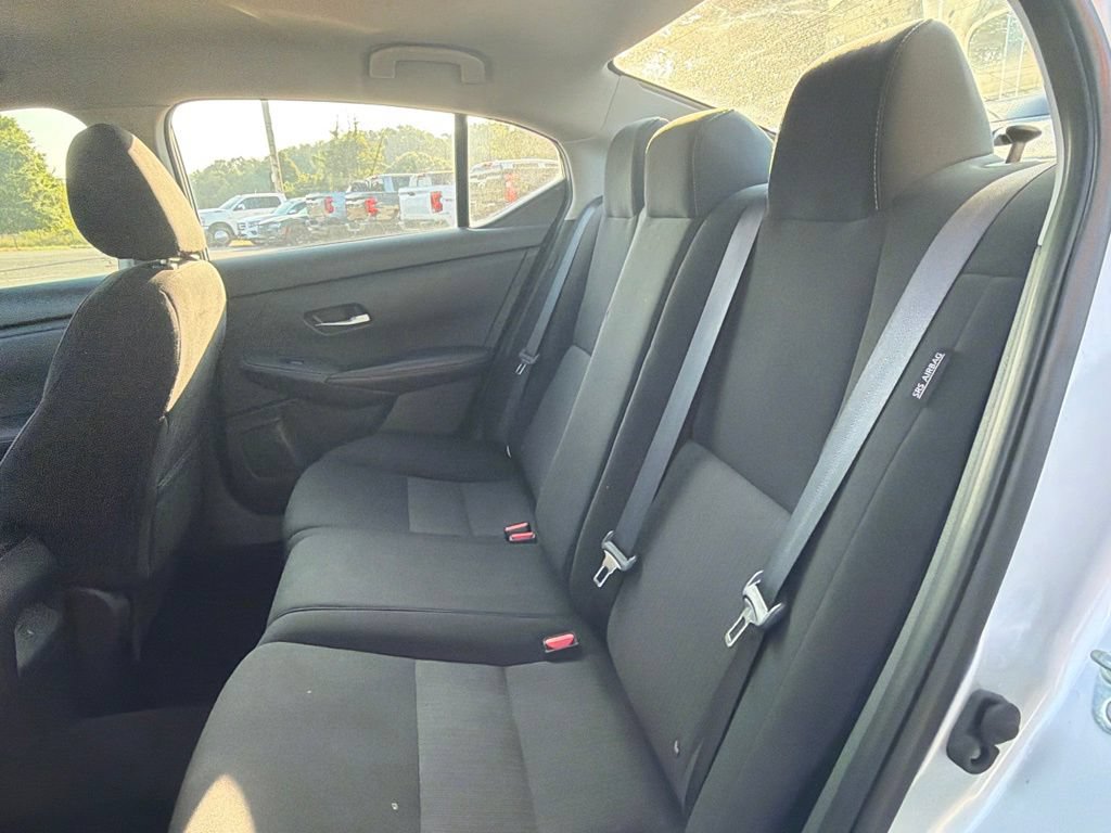 Used 2023 Nissan Sentra SV FWD image 6