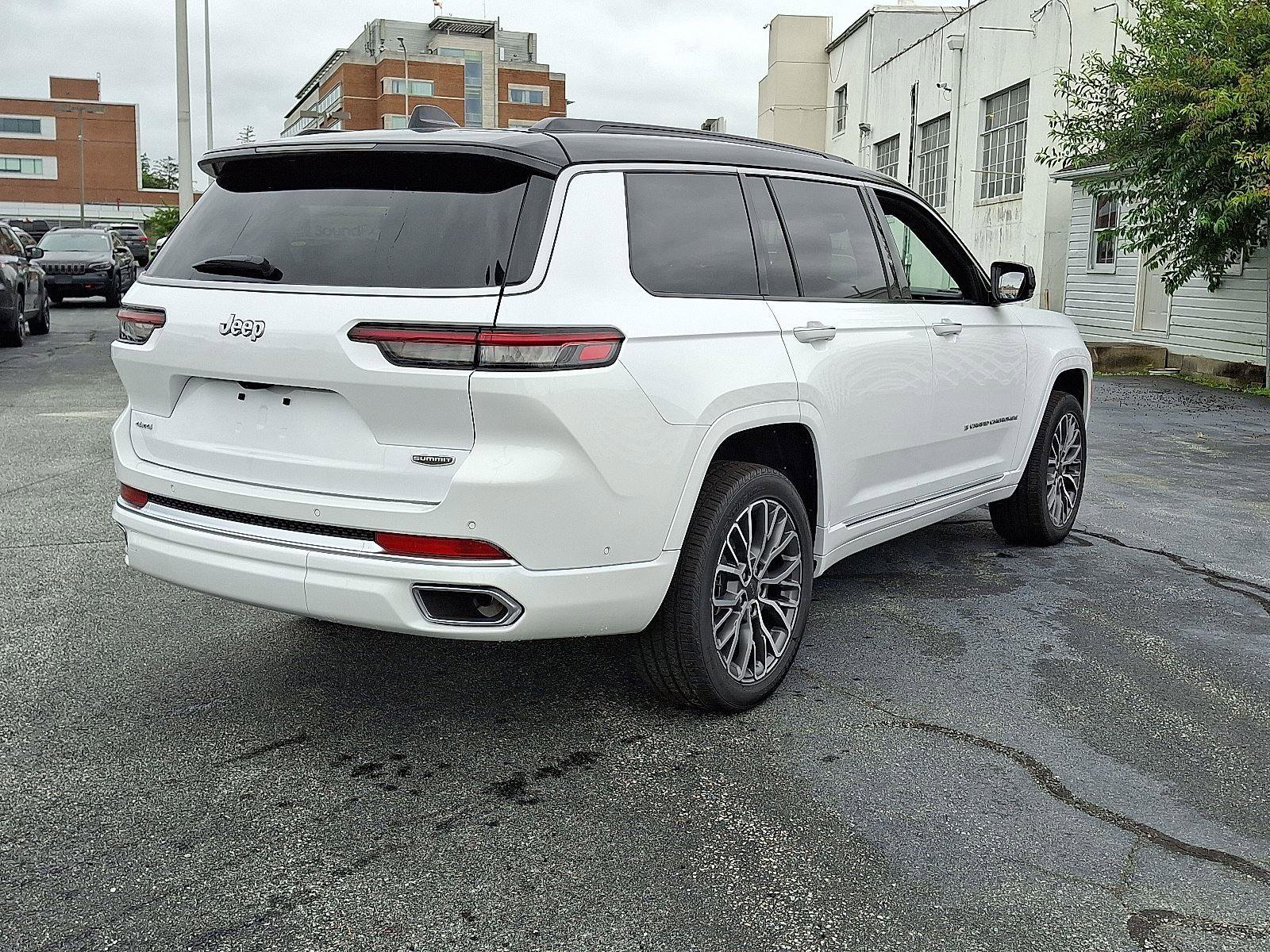 New 2025 Jeep Grand Cherokee L Summit image 4