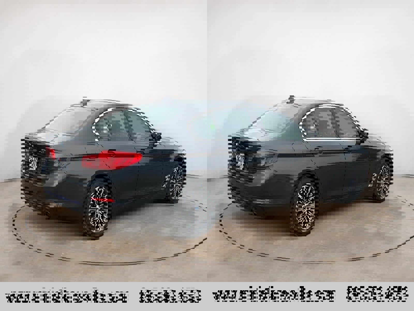 Used 2019 BMW 530i xDrive w/ Premium Package image 3